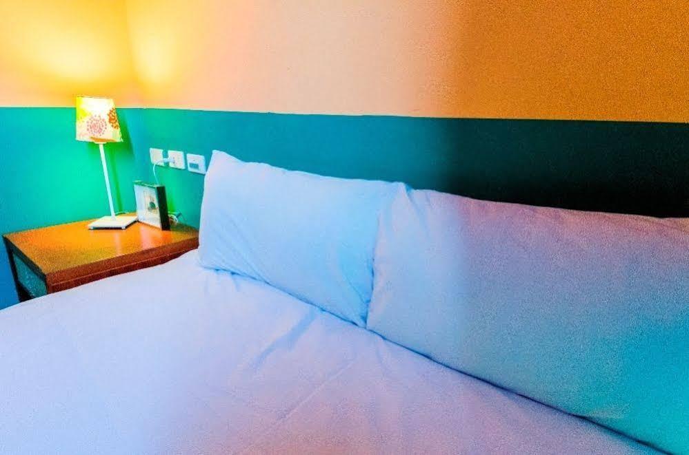 Oasis Inn Heng-ch'un Екстериор снимка